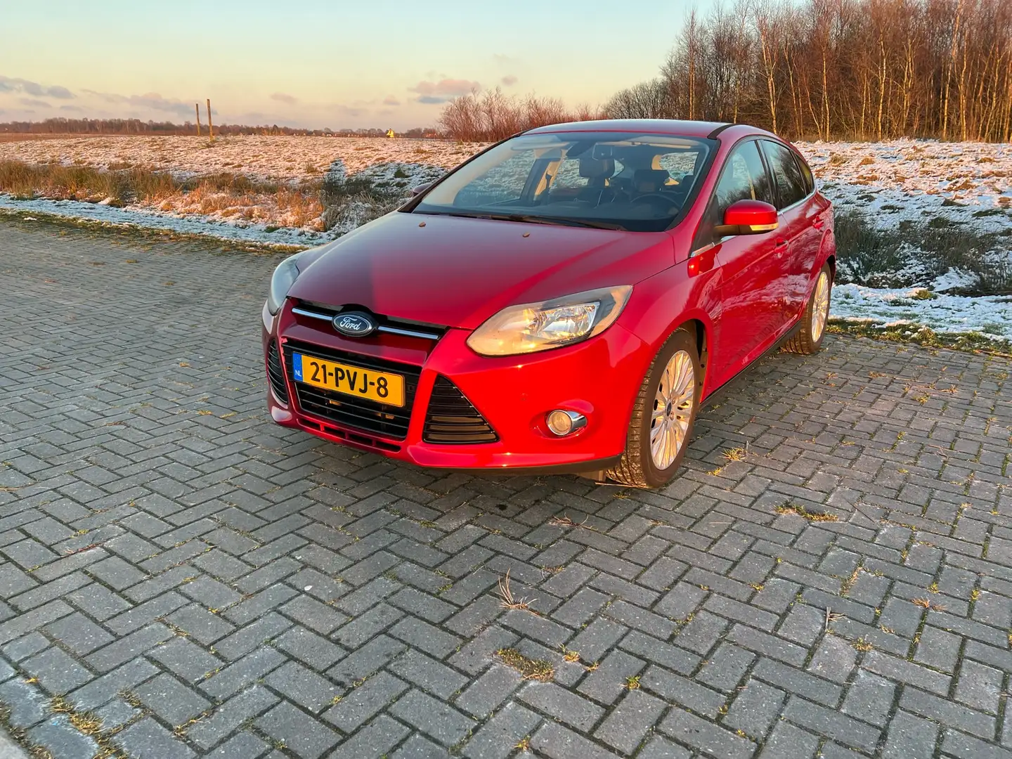 Ford Focus 1.6 TI-VCT First Edition Rood - 1