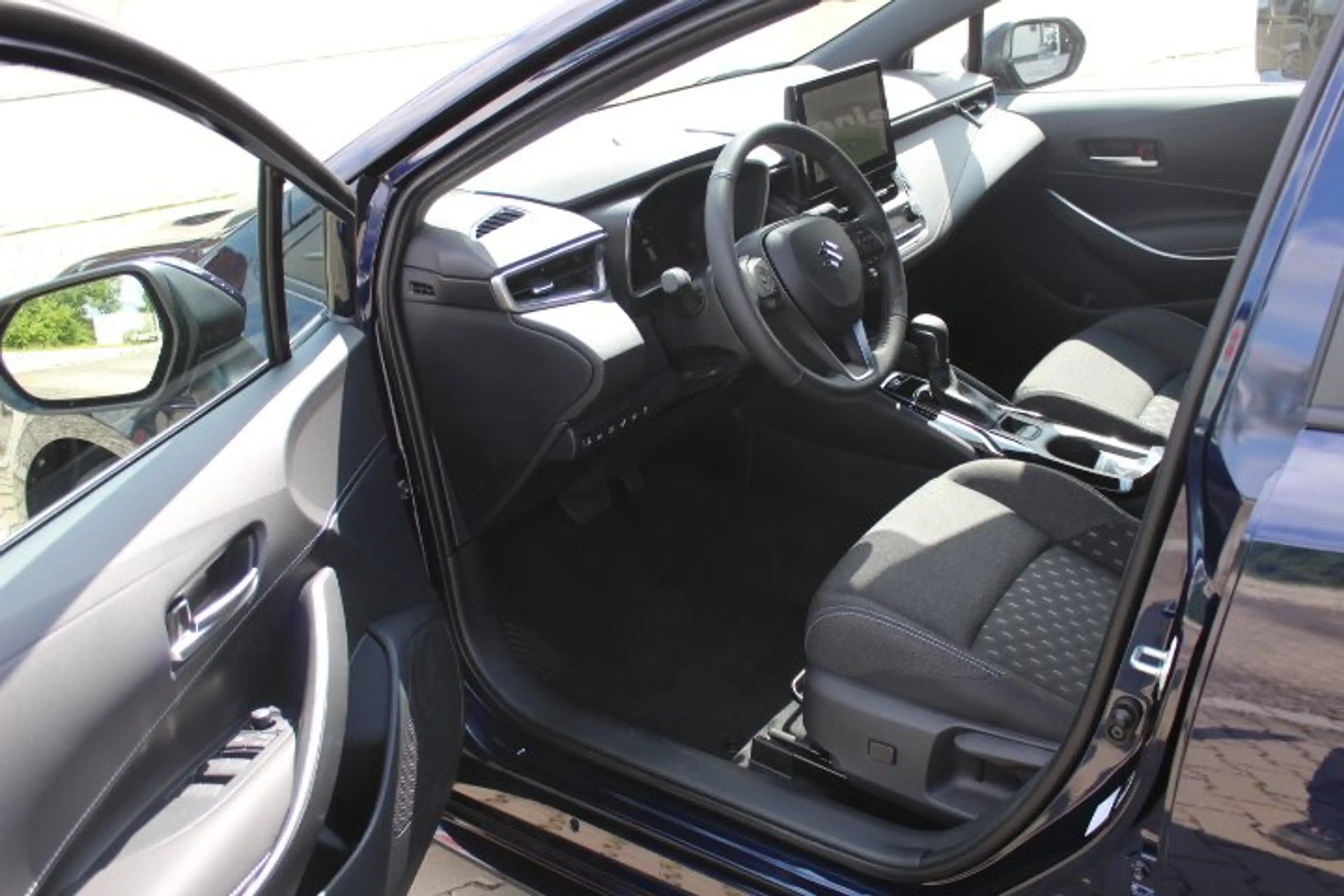 Suzuki Swace 1.8 Hybrid CVT Comfort+, 5. Jahre Garantie!! — photo 5