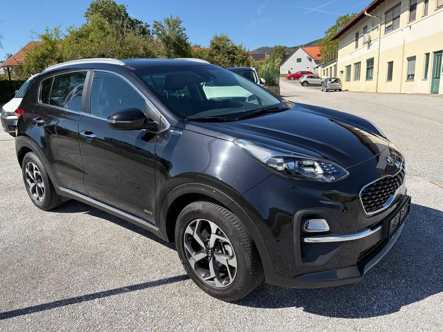 Kia Sportage Sportage 1,6 CRDI SCR AWD Gold DCT Aut. Schwarz - 1