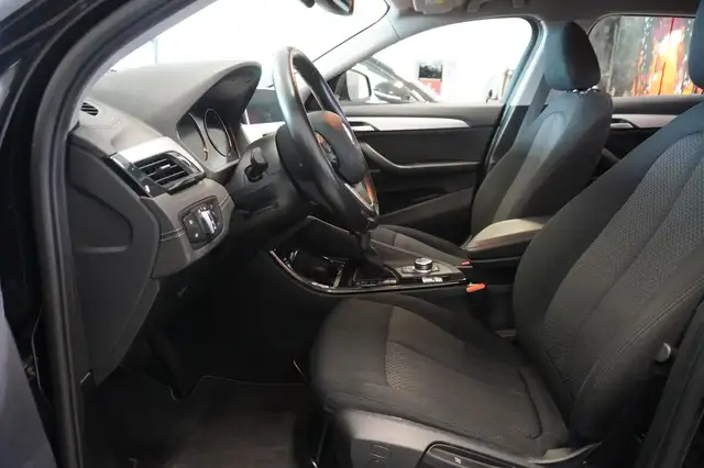 BMW X2 view 8