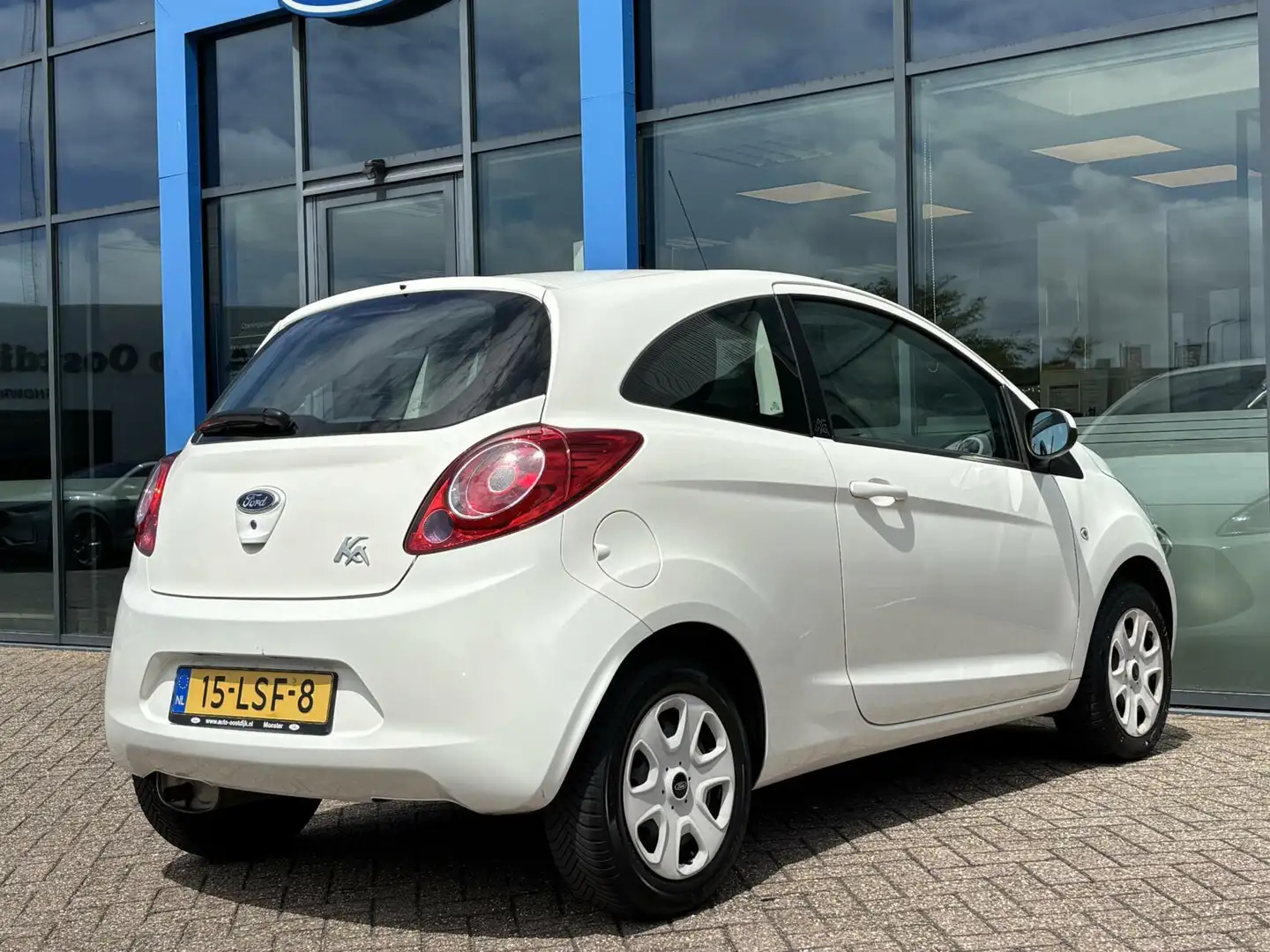 Ford Ka/Ka+ 1.2 Cool&Sound 69PK Airco Centrale Vergrendeling R Bílá - 2