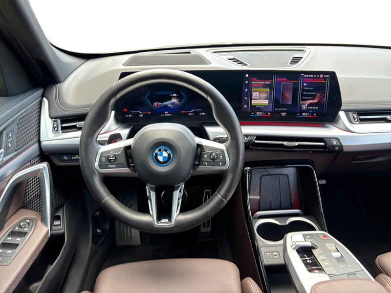 BMW iX1 xDrive30 M-Sport 67 kWh ✅ Pano ✅ Leder ✅ 360CAM — photo 8