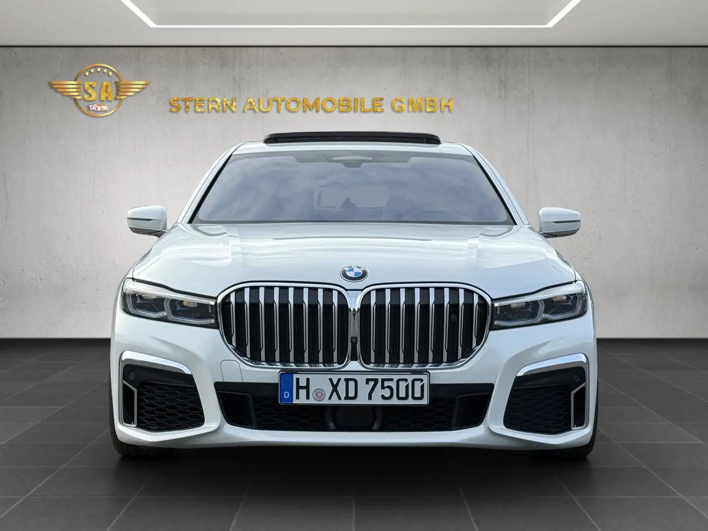 BMW 750 d L xDrive M Paket Individual/Sky Lounge Pano Blanc - 2