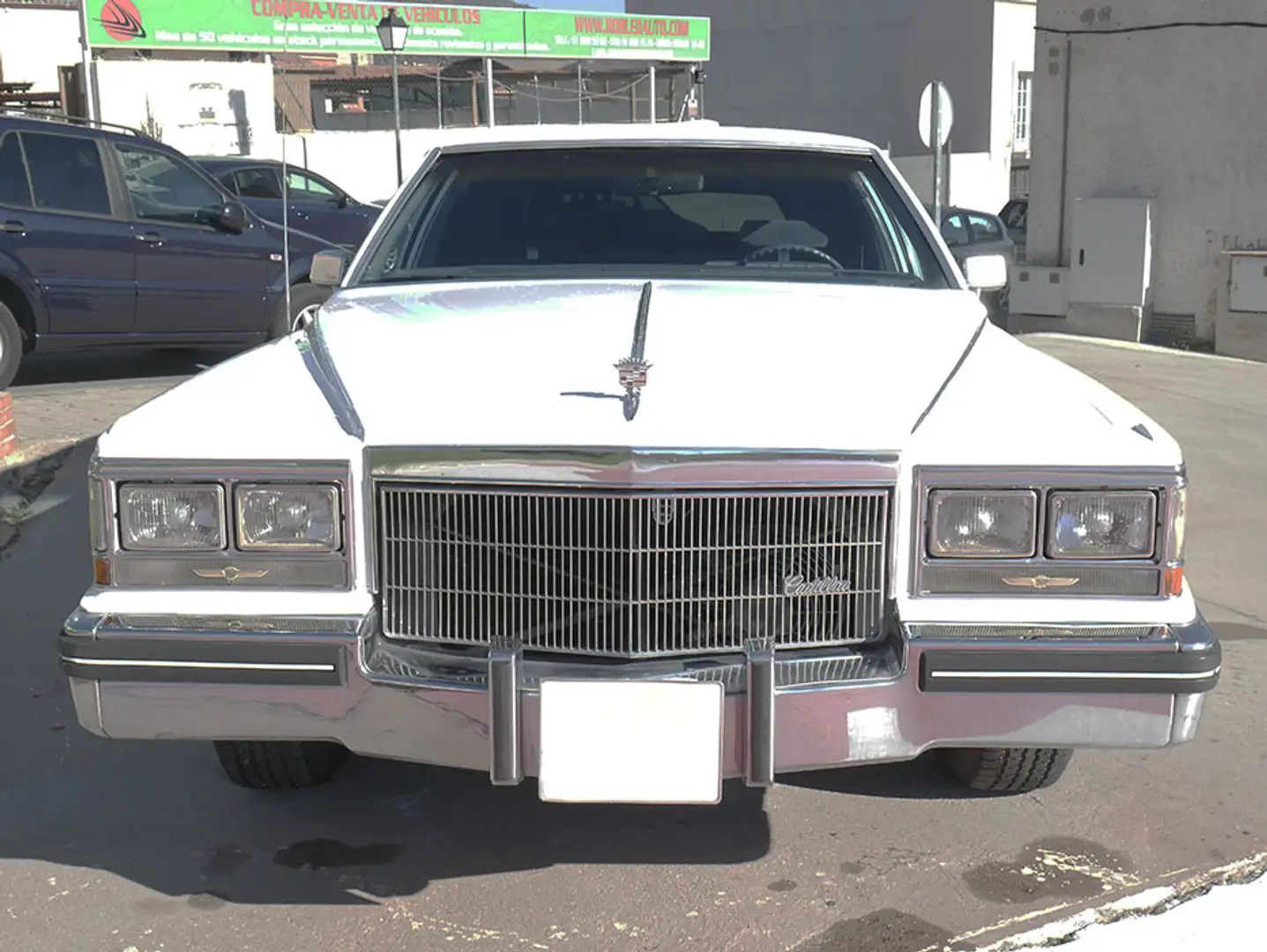 Cadillac Deville Limusina Wit - 2