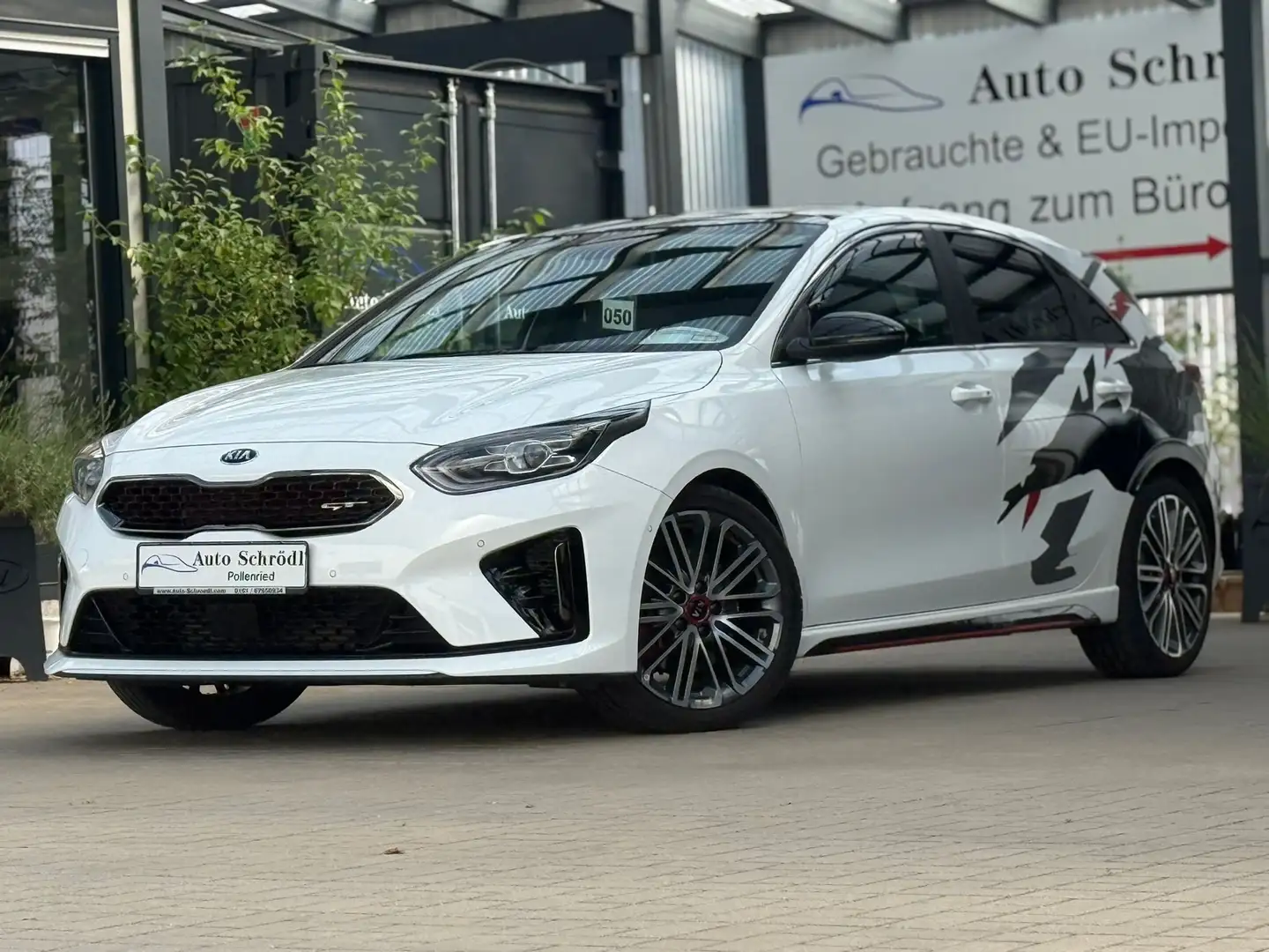 Kia Ceed / cee'd GT 1.6 T-GDI DCT7, Pano, JBL, El.Sitz, Stau-Assist Weiß - 1