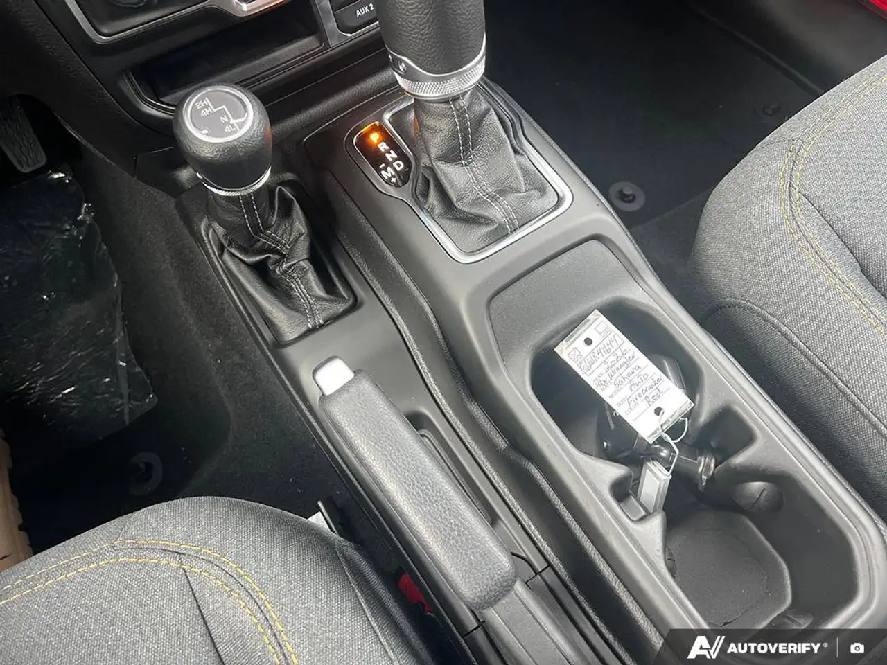 Jeep Wrangler снимка Jeep Wrangler