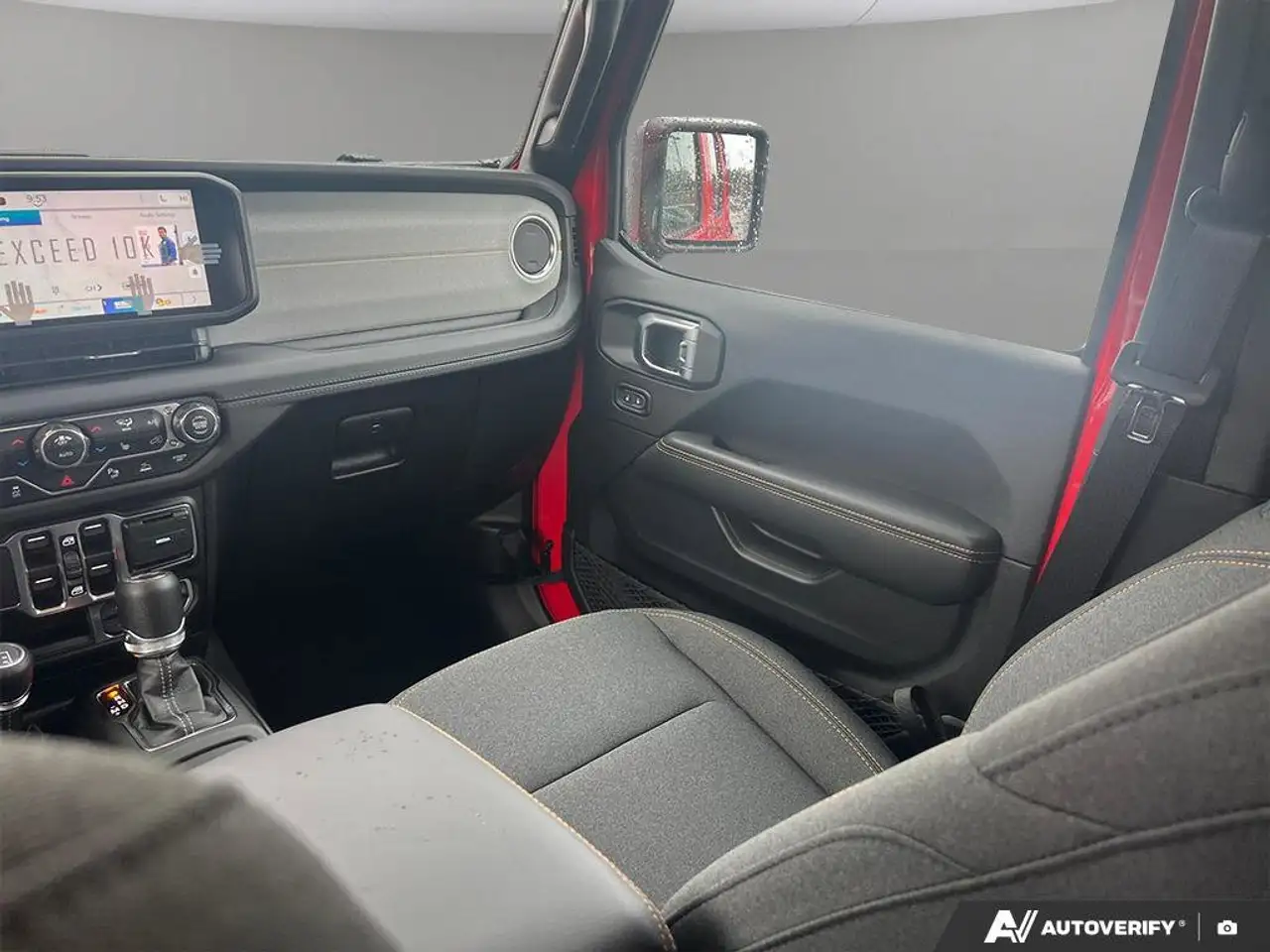 Jeep Wrangler снимка Jeep Wrangler