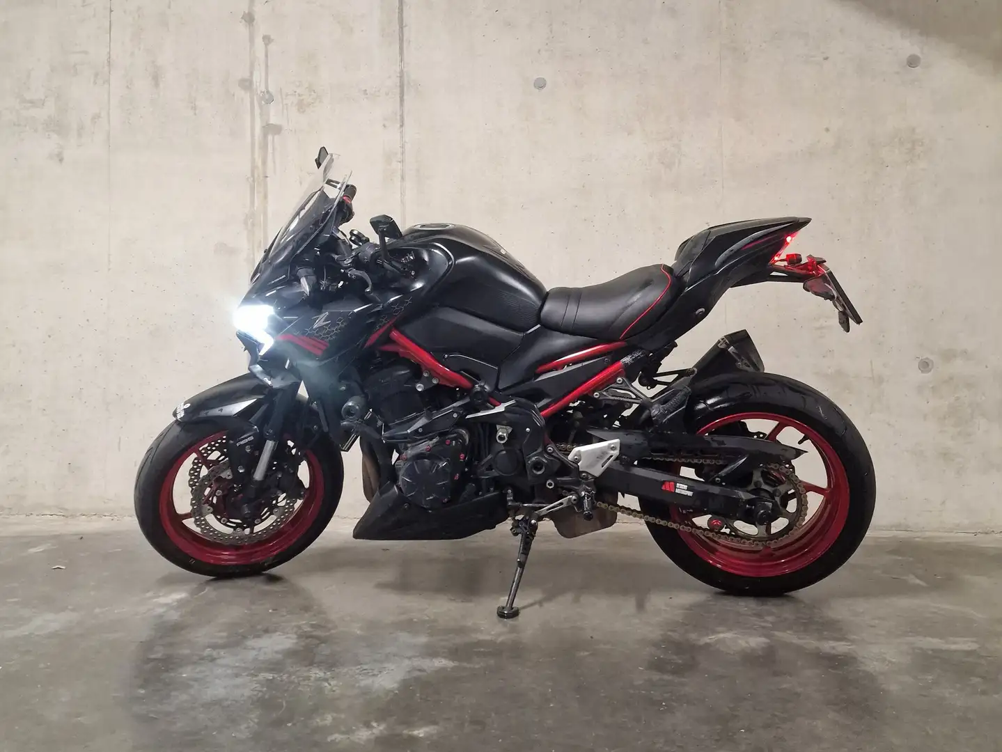 Kawasaki Z 900 Noir - 1