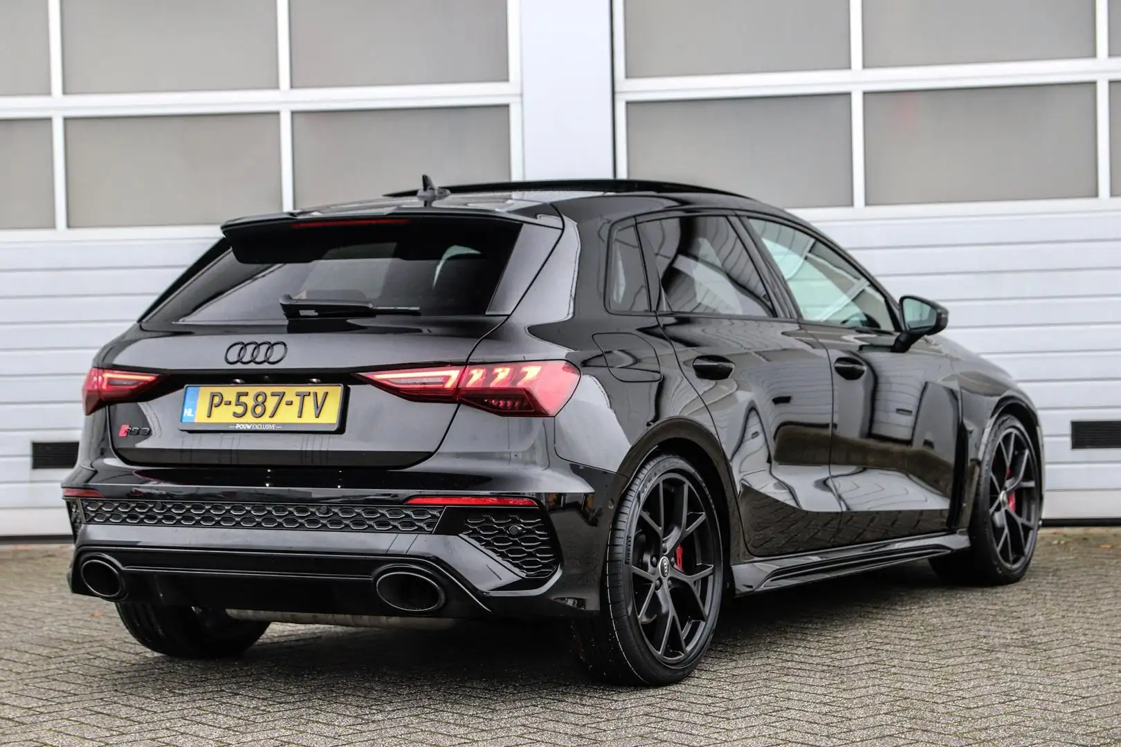 Audi RS3 Sportback 2.5 TFSI 400pk Quattro | RS Adaptief Ond Zwart - 2