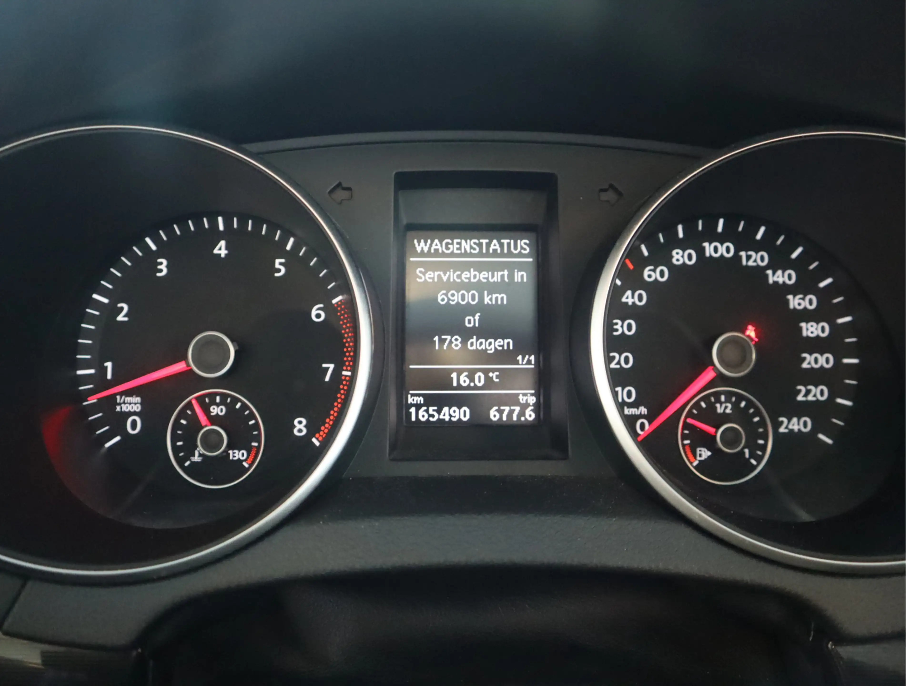 Volkswagen Golf Cabriolet 1.2 TSI BlueMotion Alcantara. windscherm, Lichtmet — photo 23
