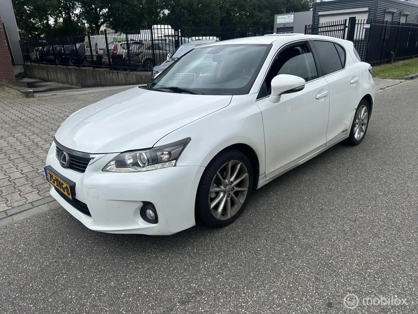 Lexus CT 200h Business Edition navigatie dealer onderhouden Blanco - 1