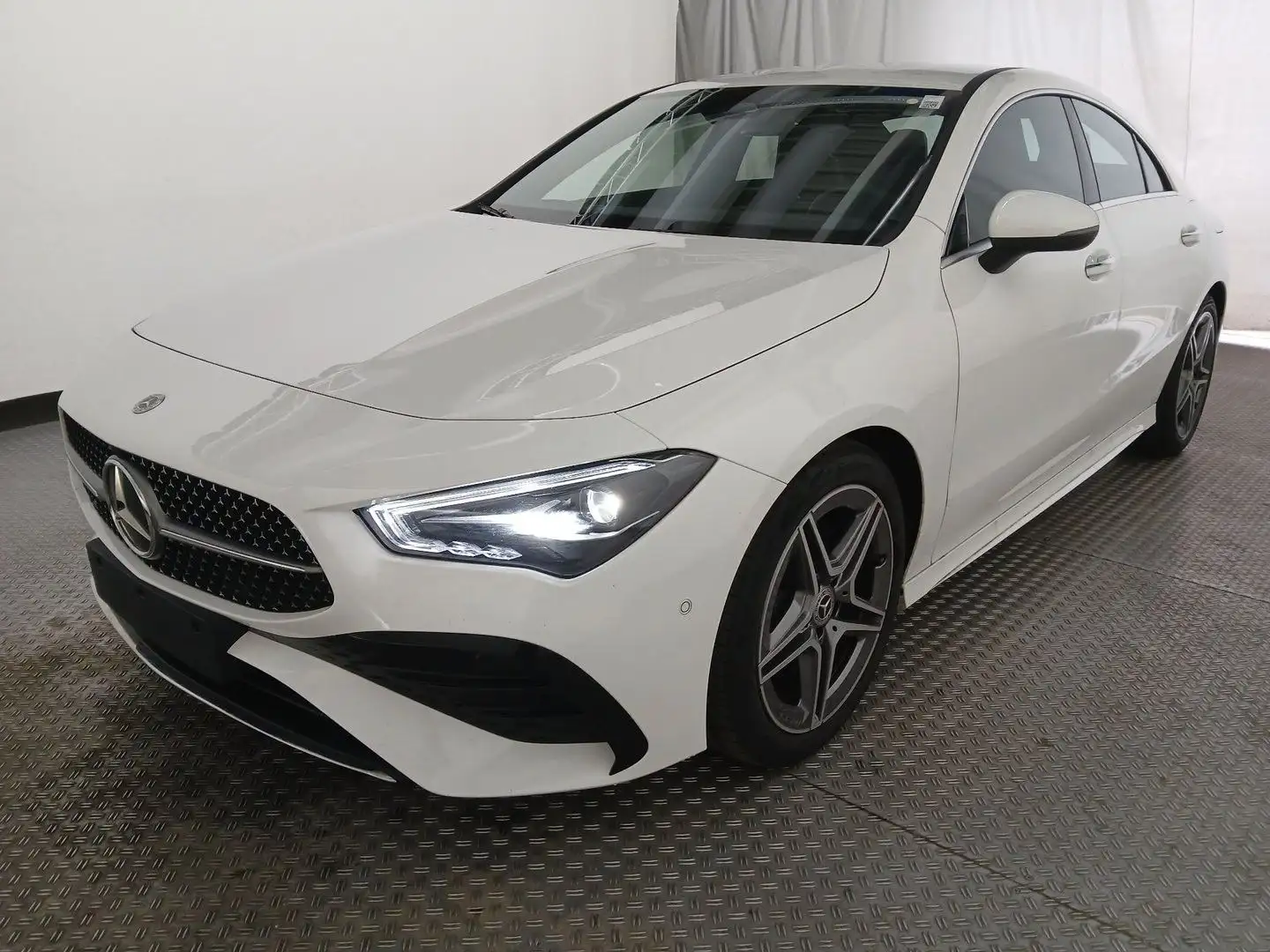 Mercedes-Benz CLA 220 d|AMG Line|Diamant-Optik|MBUX|LED| Weiß - 1