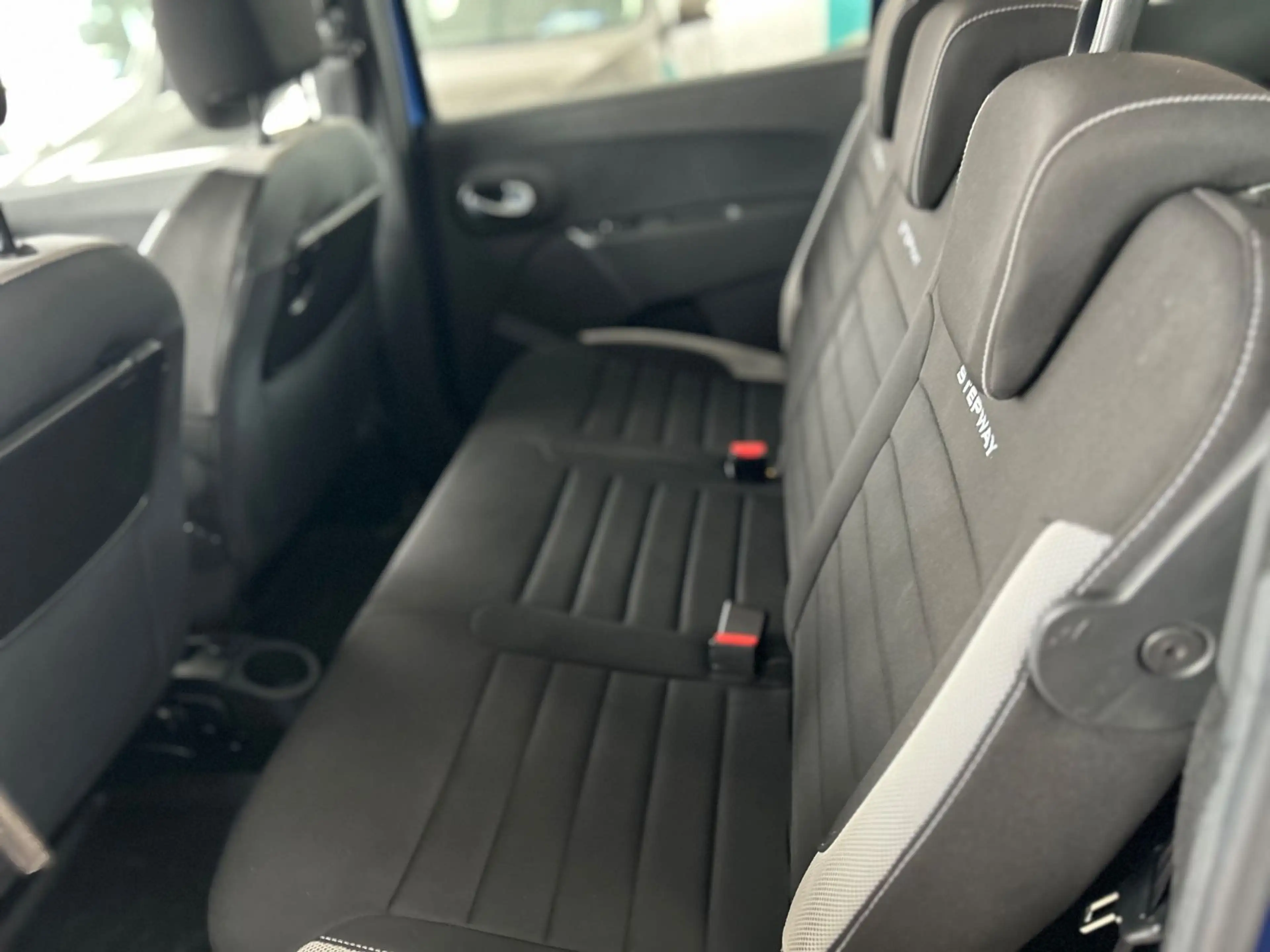 Dacia Lodgy Stepway Selection*7-Sitze* — photo 10