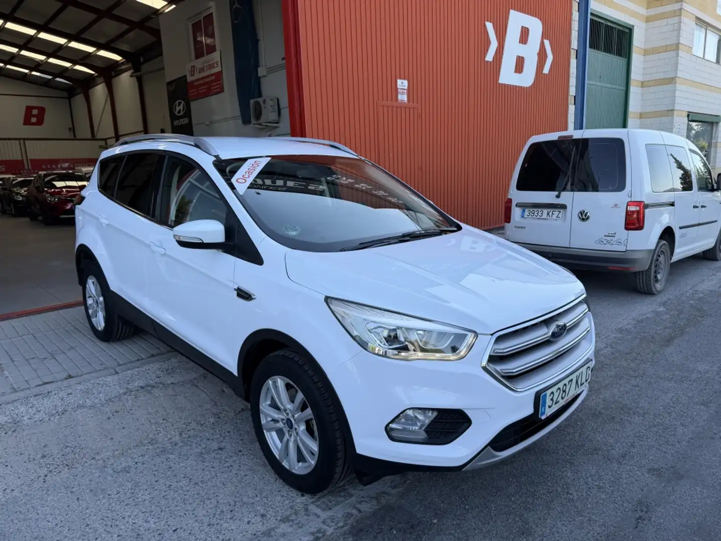 Ford Kuga 1.5TDCi Auto S&S ST-Line 4x2 120 Gris - 1