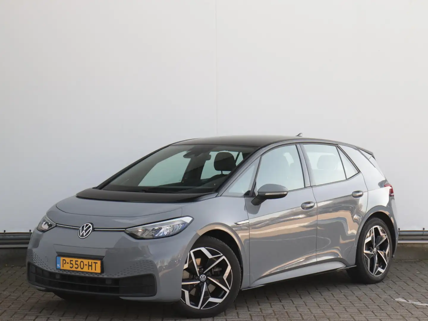 Volkswagen ID.3 ID.3 Pure 45 kWh | Warmtepomp | Navigatie | Parkee Gris - 1