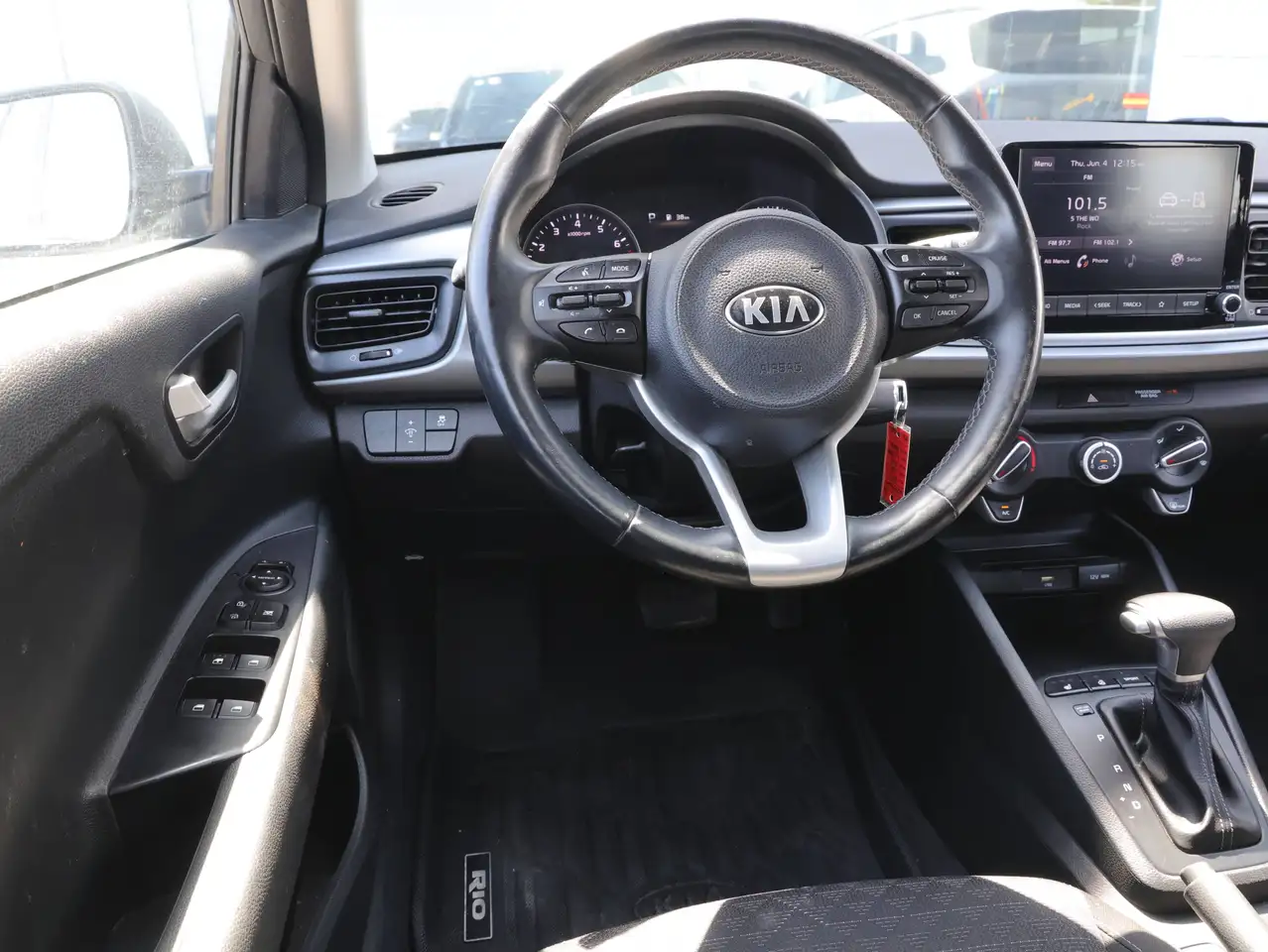 Kia Rio снимка Kia Rio