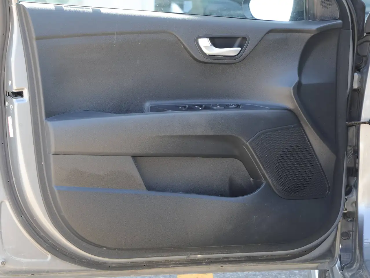 Kia Rio снимка Kia Rio