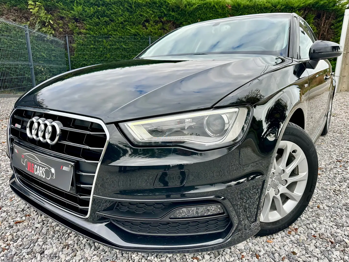 Audi A3 A3 Sportback 1.6TDi Euro 6b Ambition S line Xenon Schwarz - 2