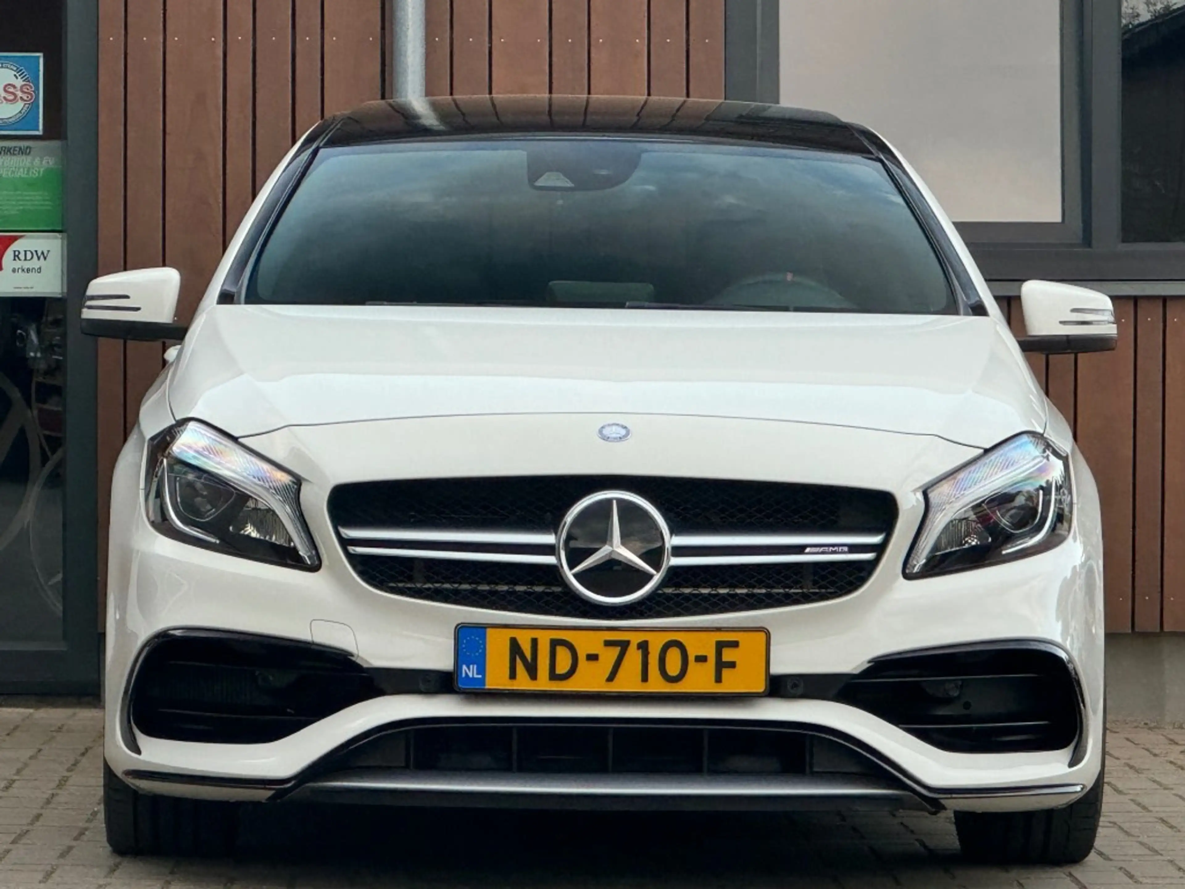 Mercedes-Benz A 45 AMG 4- Matic ori NL Pano Distr. stoelverw. — photo 2