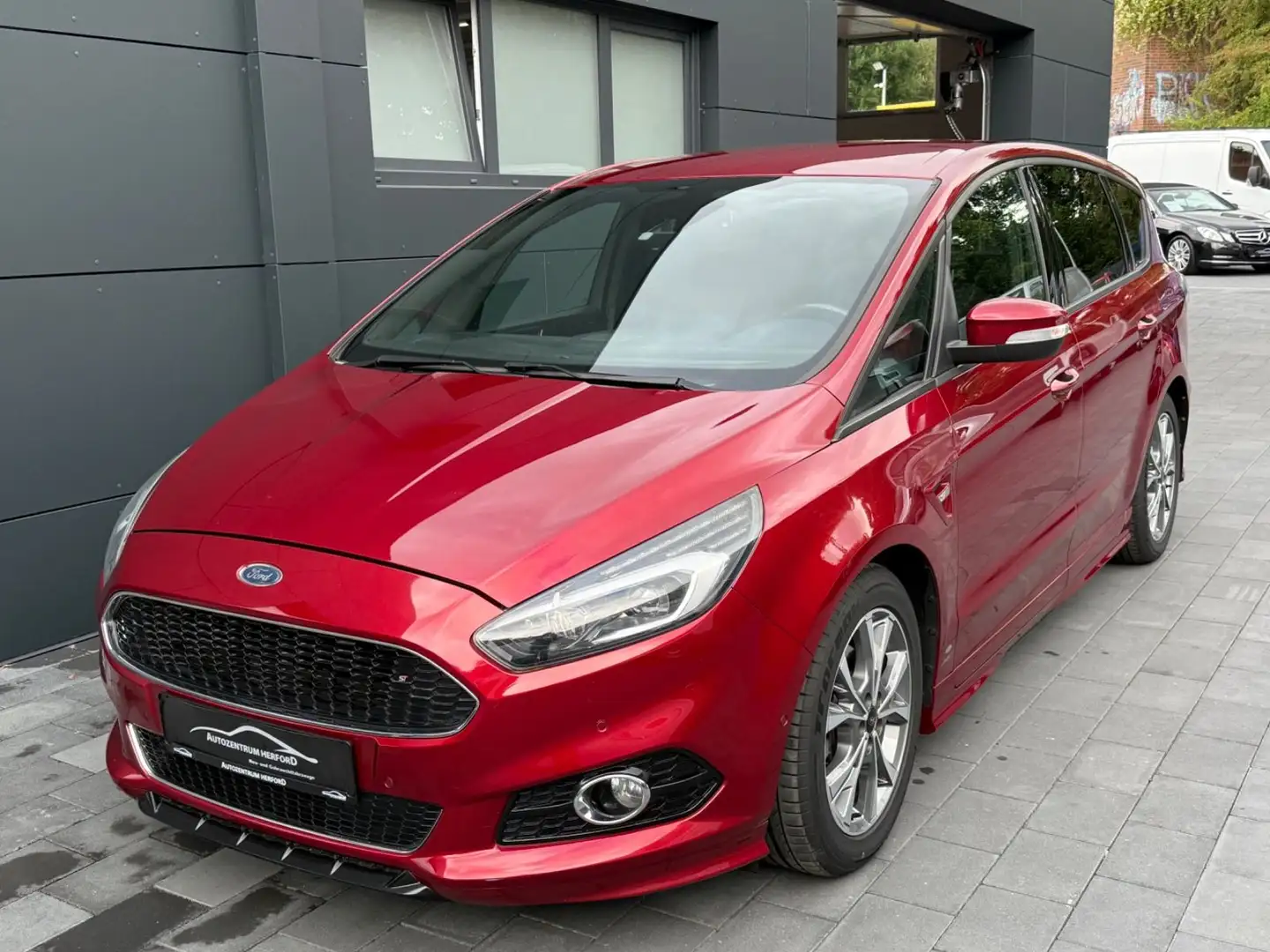 Ford S-Max ST-Line Navi Leder Xenon 7Sitze AHK Roşu - 1