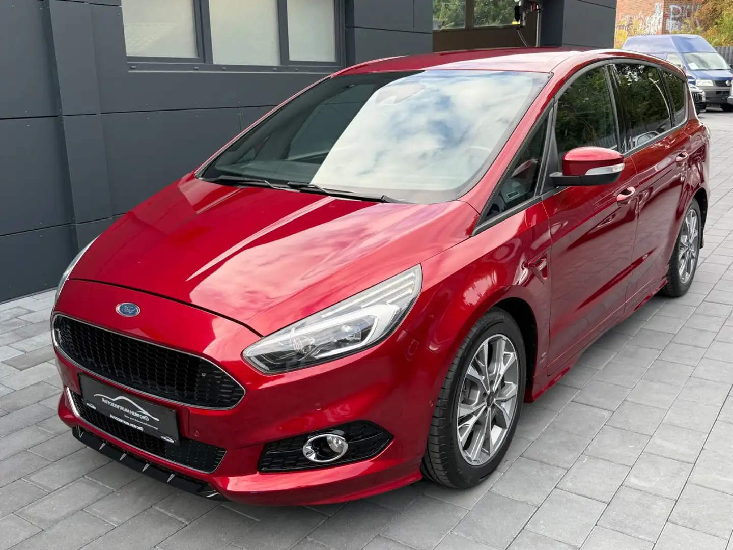 Ford S-Max ST-Line Navi Leder Xenon 7Sitze AHK Rouge - 1