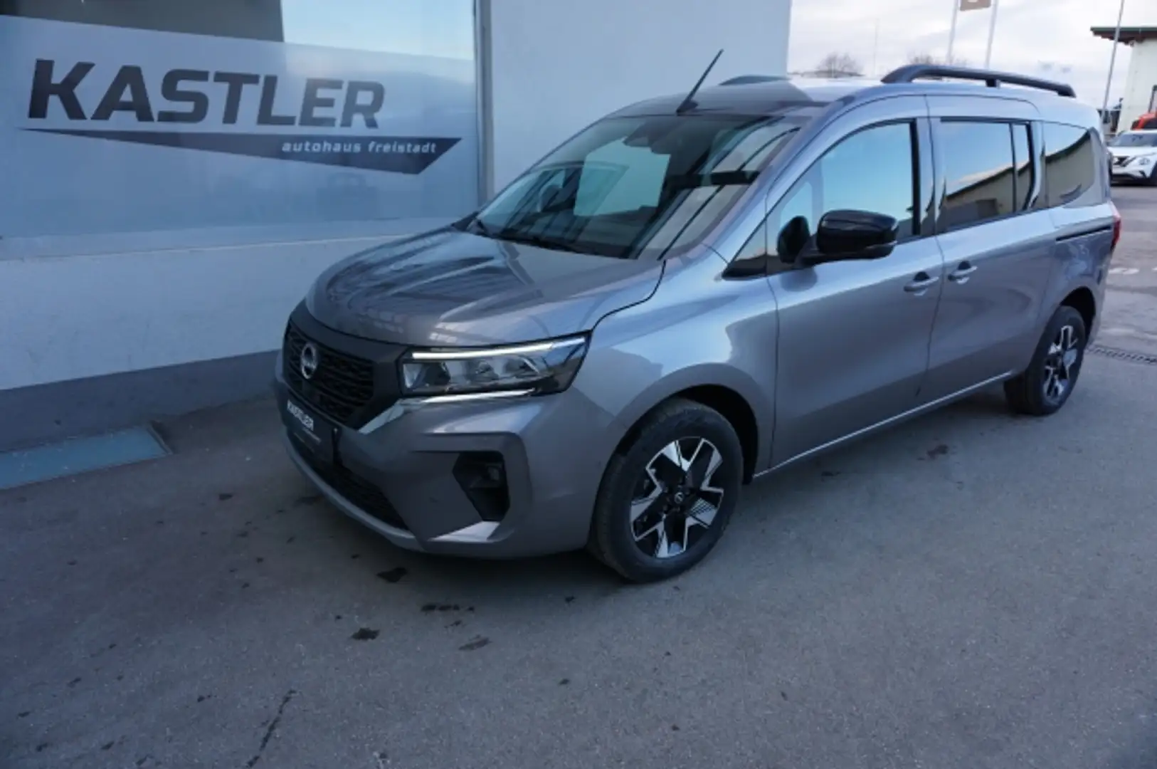 Nissan Townstar Tekna Evalia L2 5-Sitze DIG-T 130 Grigio - 1