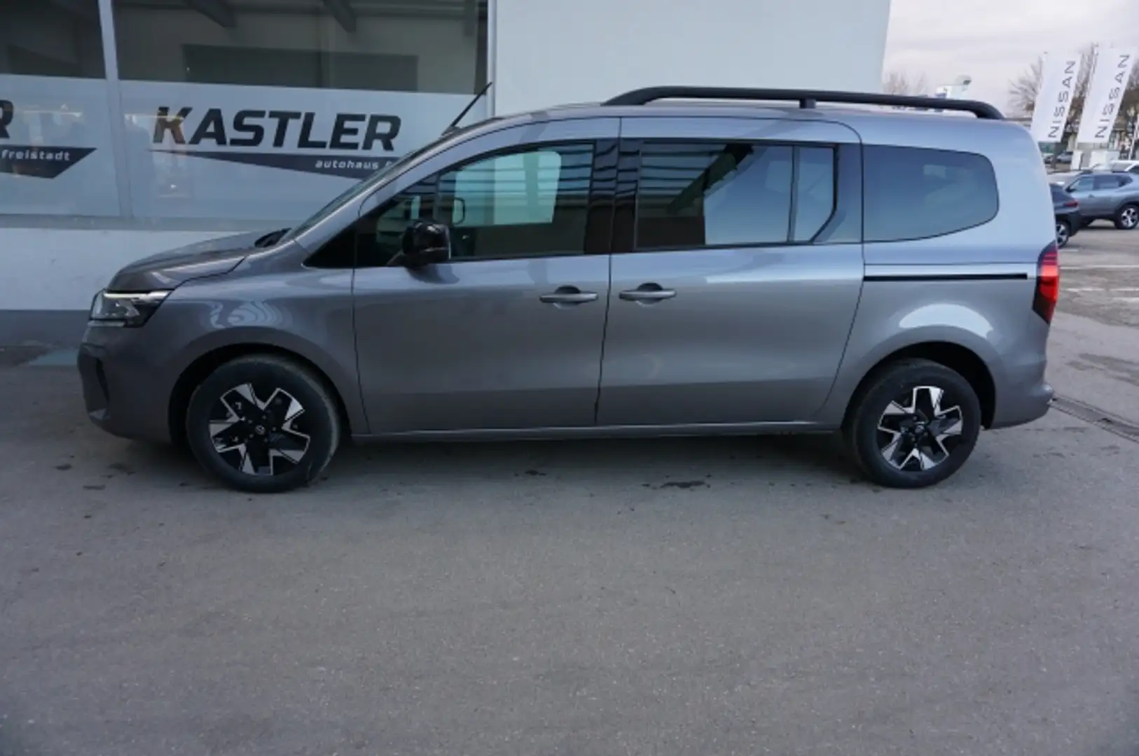 Nissan Townstar Tekna Evalia L2 5-Sitze DIG-T 130 Grigio - 2