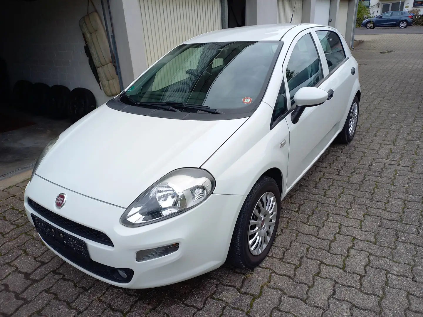 Fiat Punto Limousine Weiß - 1