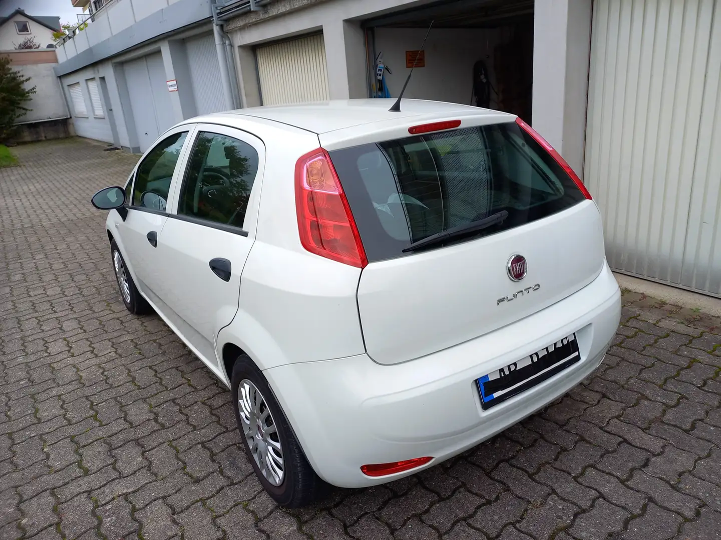 Fiat Punto Limousine Weiß - 2