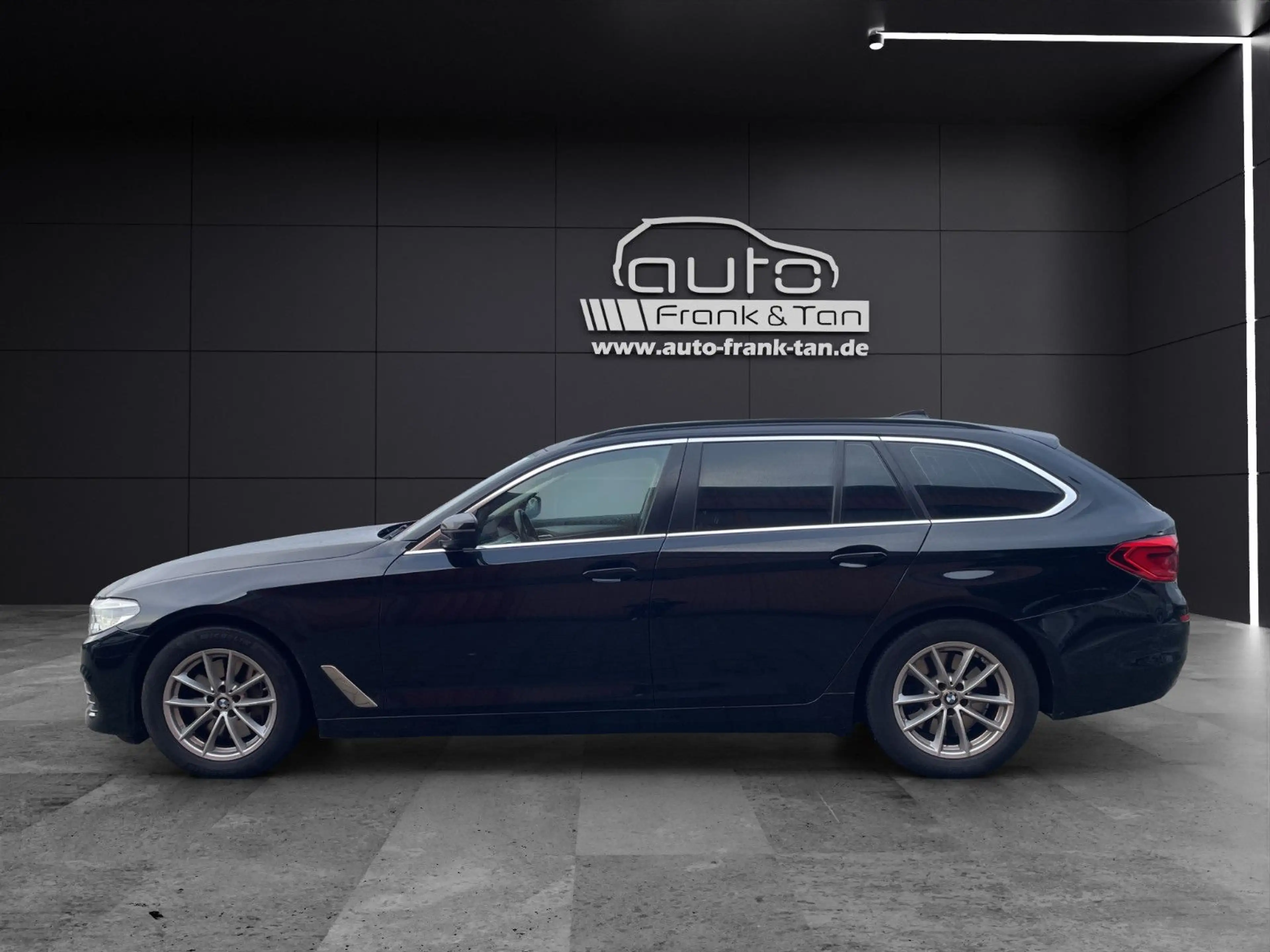 BMW 540 d xDrive*Massage*Memory*StandHZ*AHK*Ambiente — photo 3