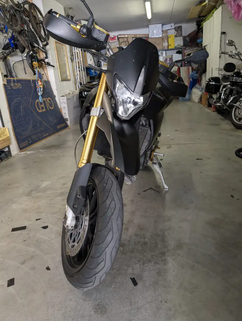 Aprilia Dorsoduro Black - 1