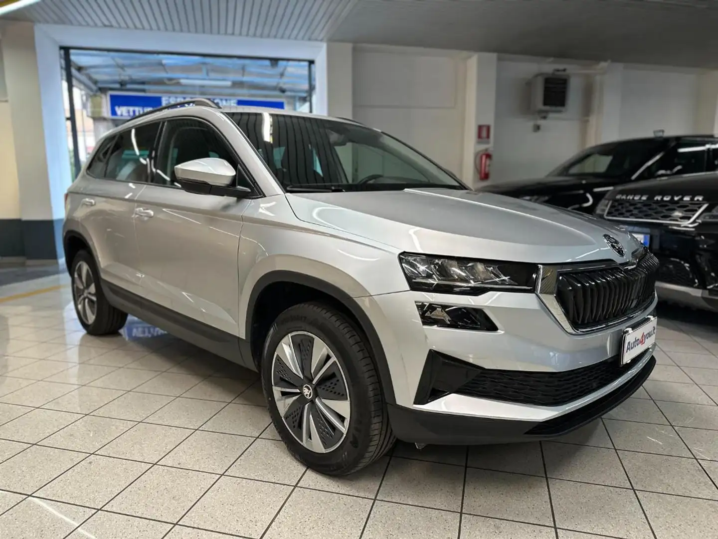Skoda Karoq 2.0 TDI EVO SCR 115 CV DSG Executive UNI PROP Argento - 1