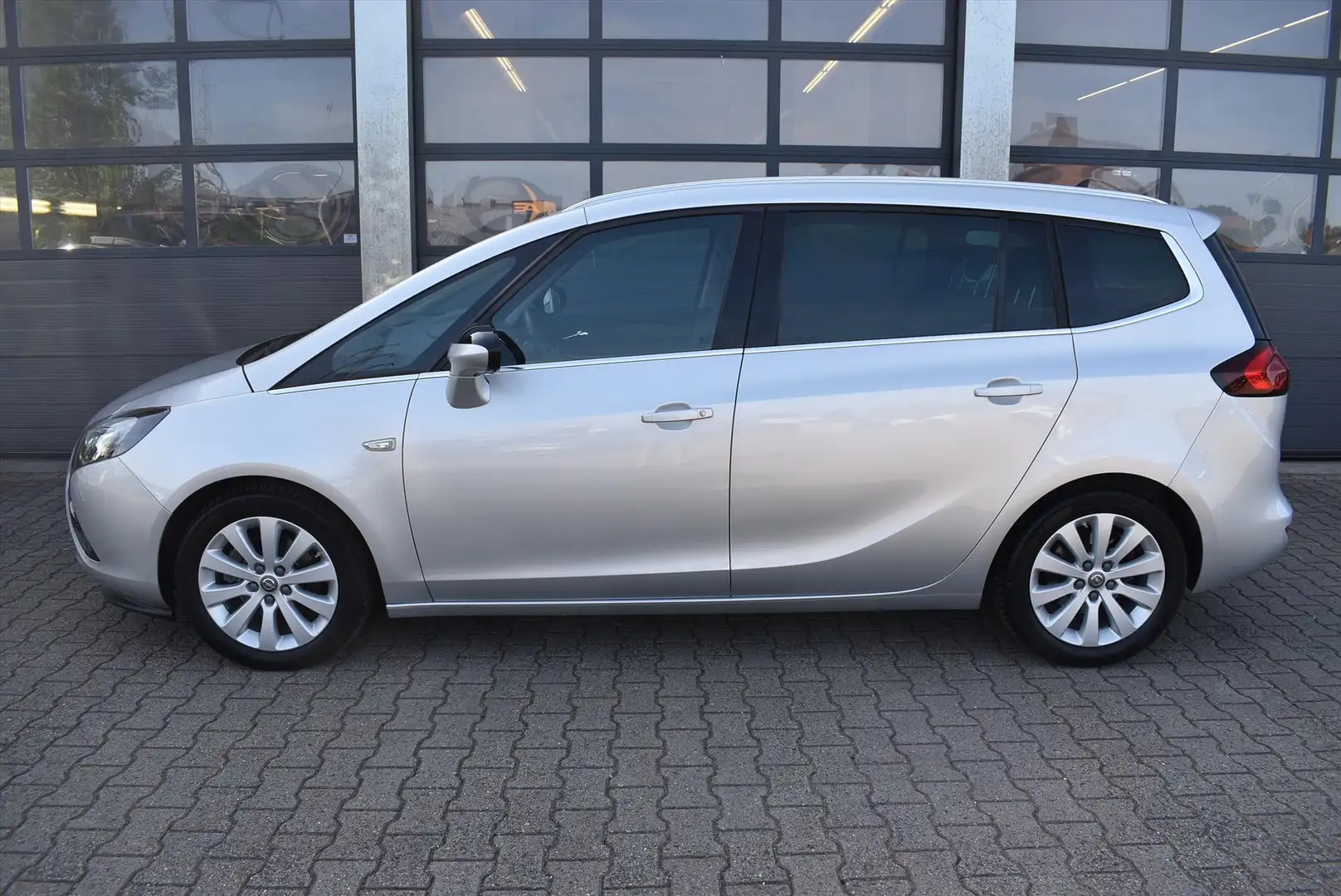 Opel Zafira Tourer 1.4 Turbo 140pk Cosmo Grijs - 2