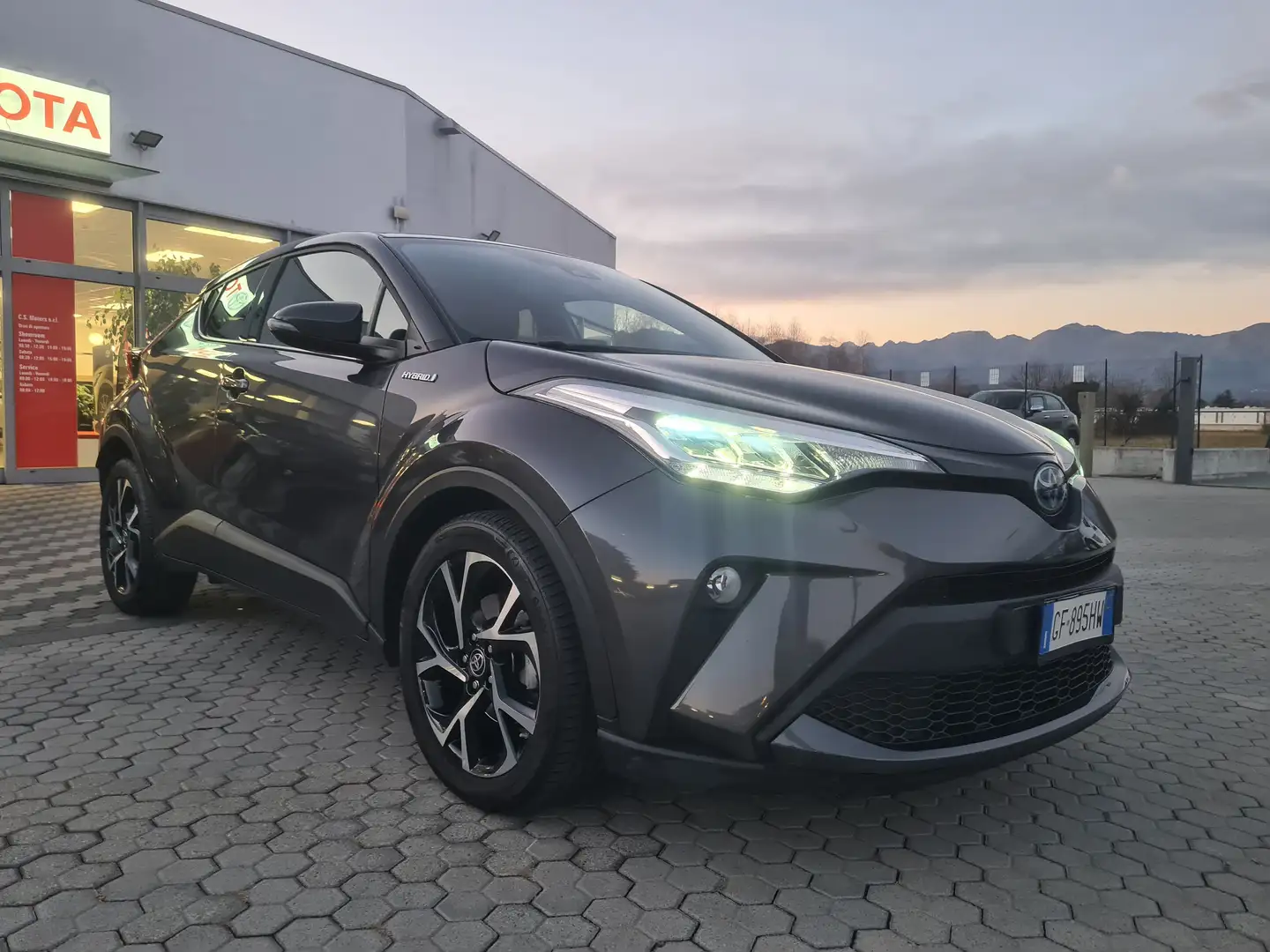 Toyota C-HR C-HR I 2020 1.8h Trend e-cvt Gris - 1