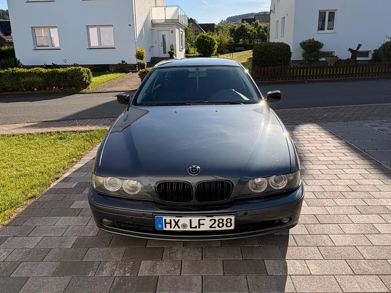 BMW 520i, foto 1