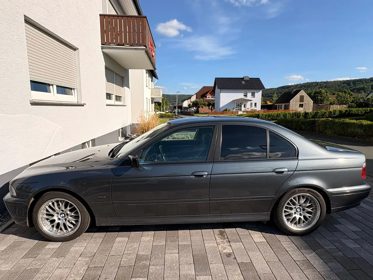 BMW 520i, foto 2