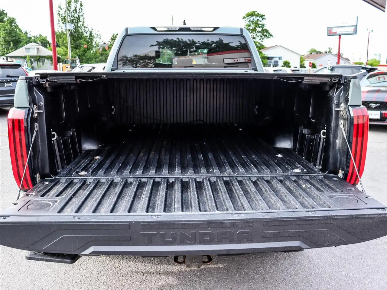 Toyota Tundra снимка Toyota Tundra