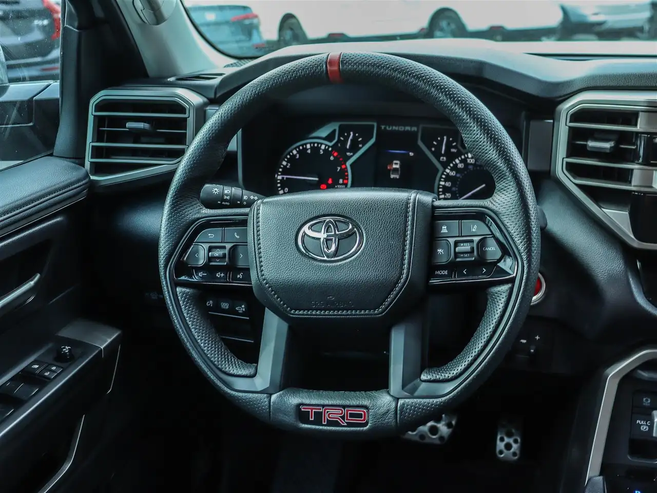 Toyota Tundra снимка Toyota Tundra