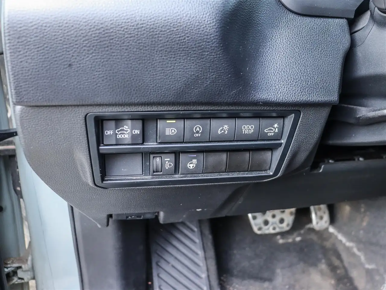 Toyota Tundra снимка Toyota Tundra