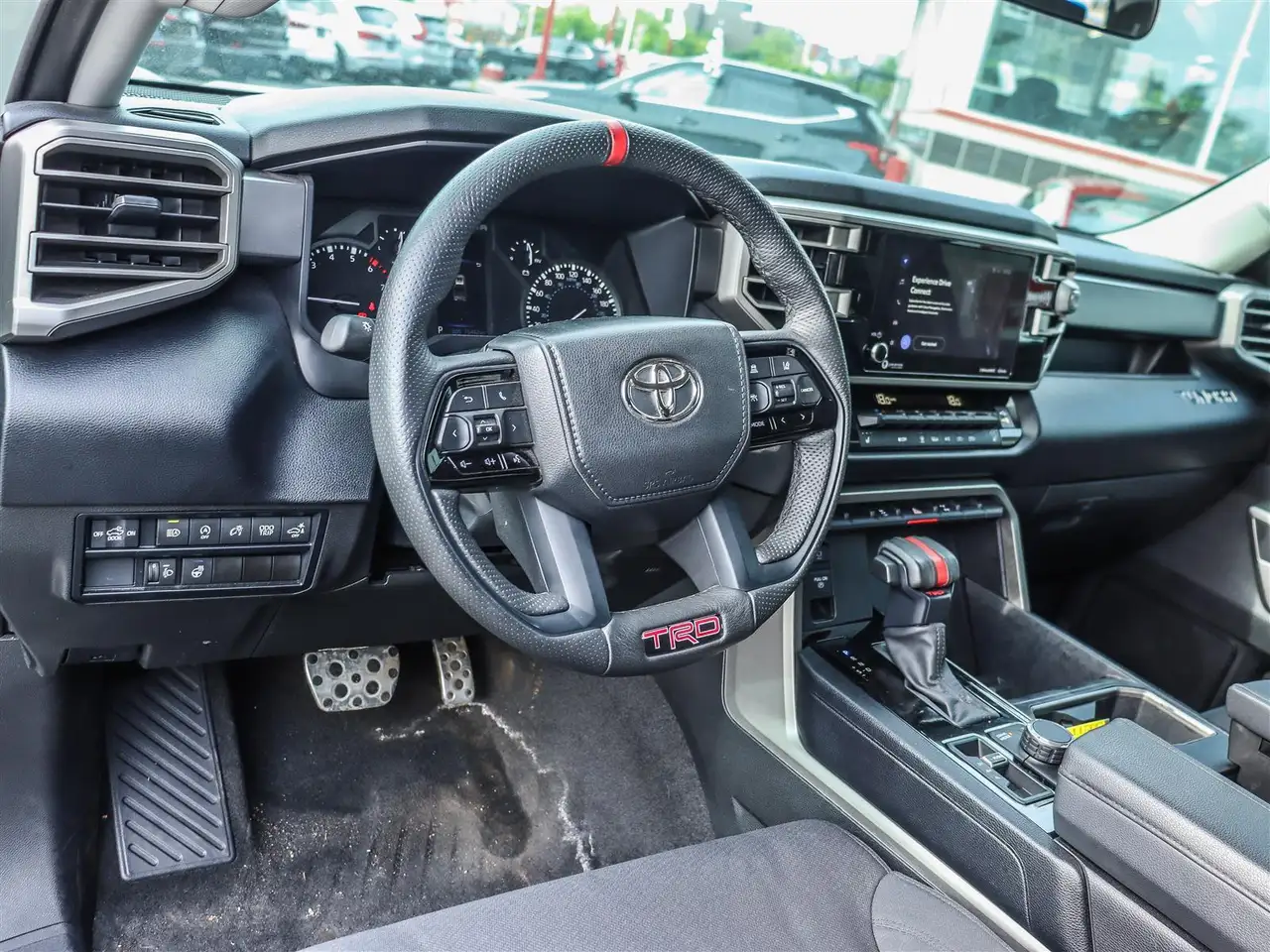 Toyota Tundra снимка Toyota Tundra