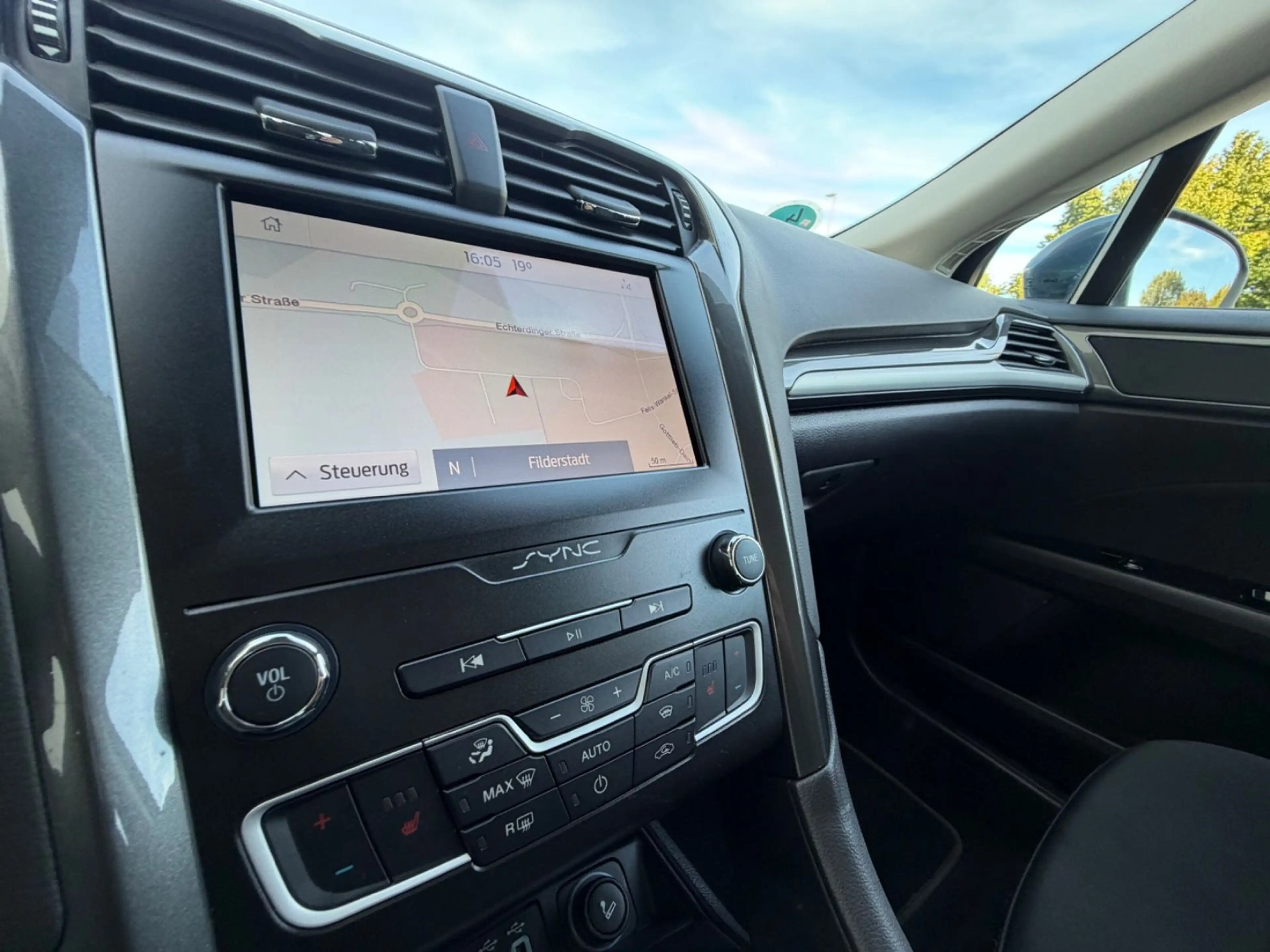 Ford Mondeo Turnier 2.0 ECOB/1.Hand/Kamera/AHK — photo 13