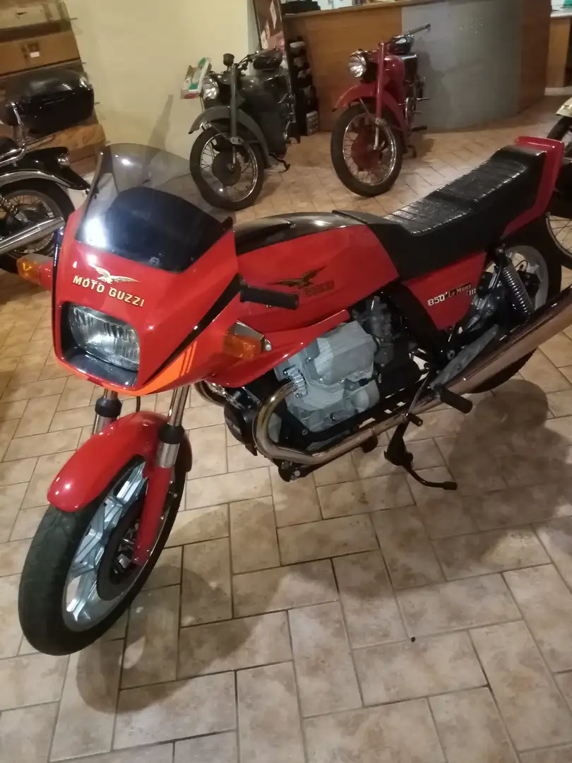 Moto Guzzi 850 Le Mans crvena - 2