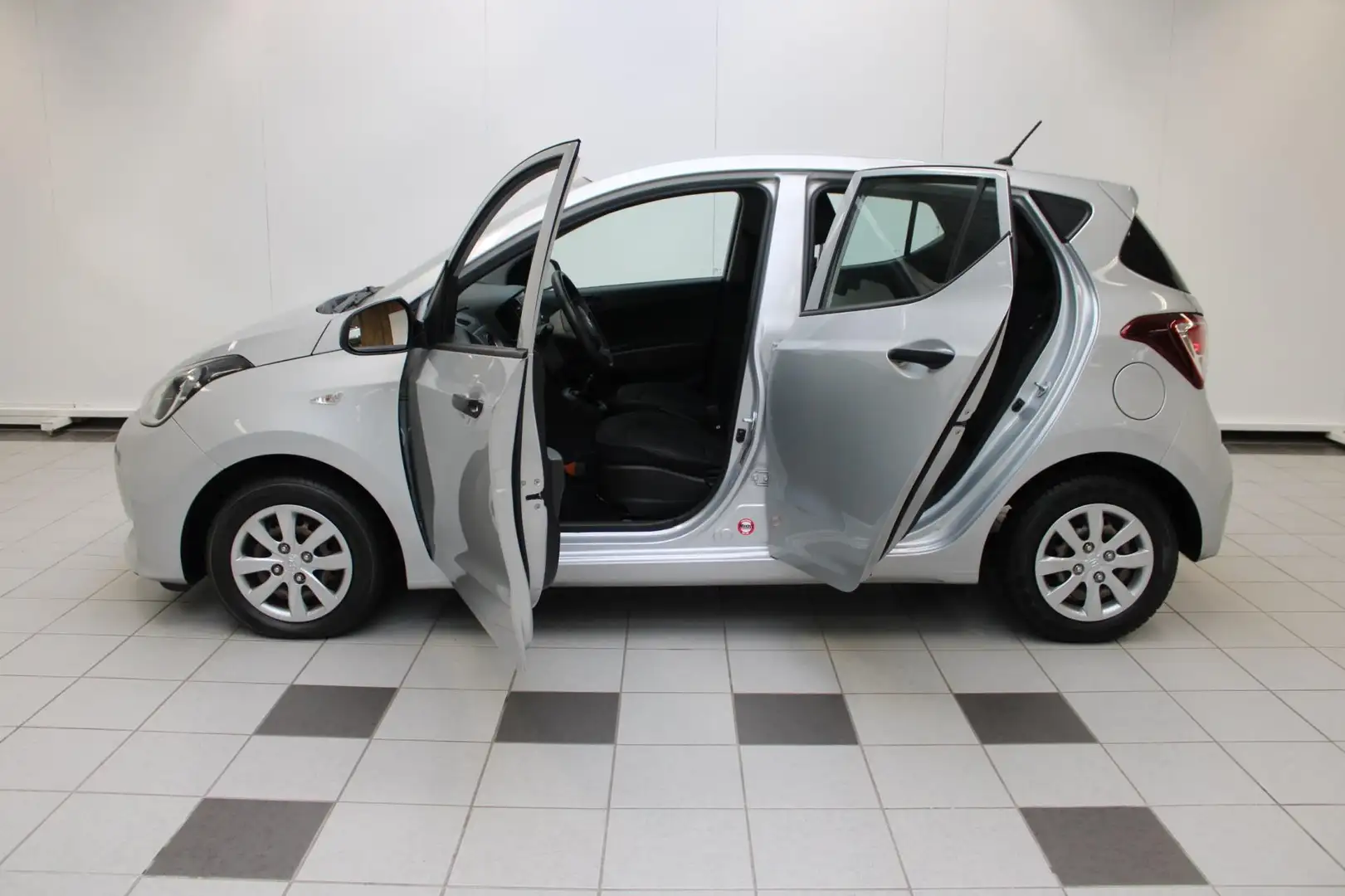 Hyundai i10 1.0i i-Motion - NAP Gris - 2