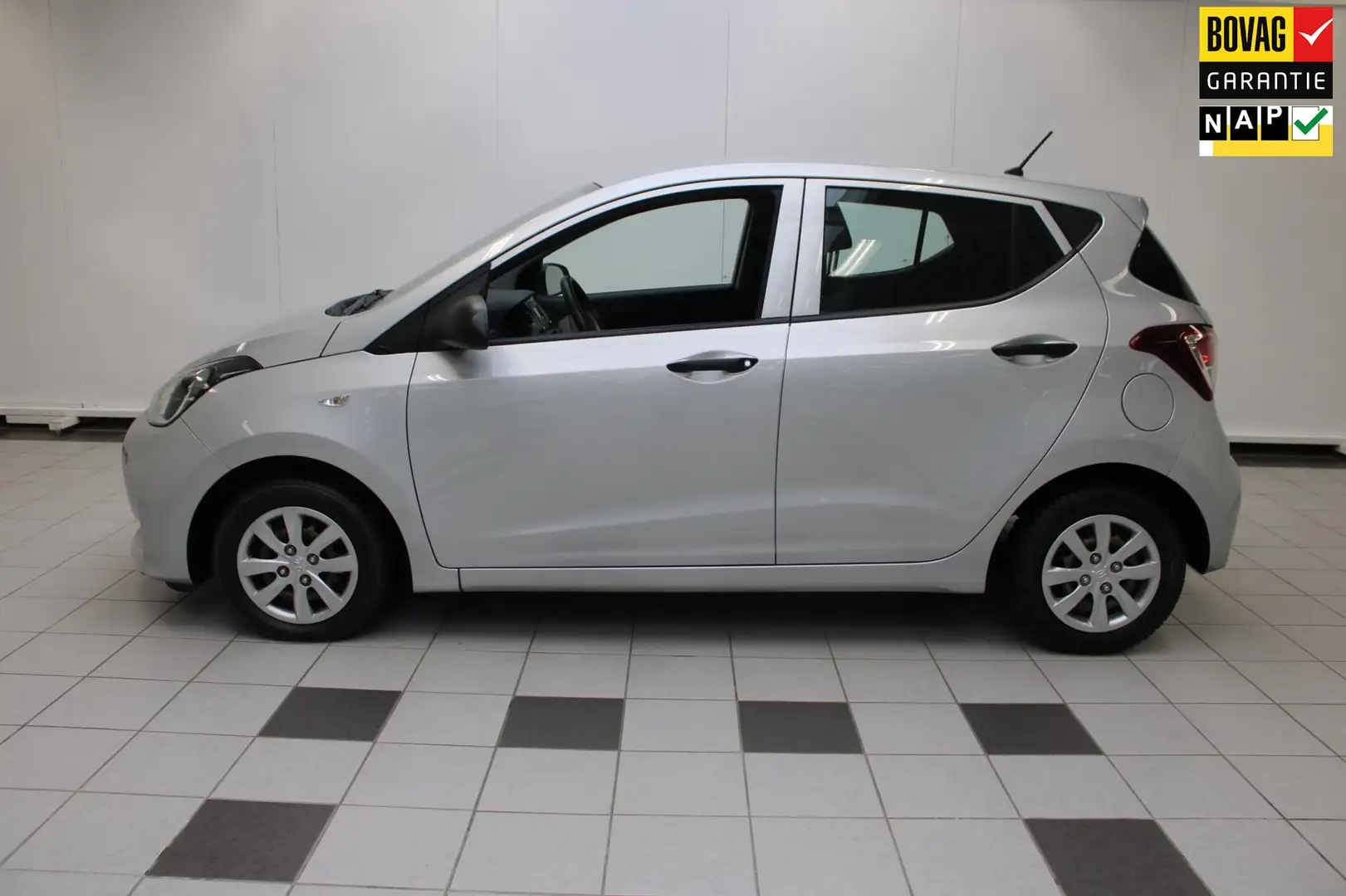 Hyundai i10 1.0i i-Motion - NAP Gris - 1