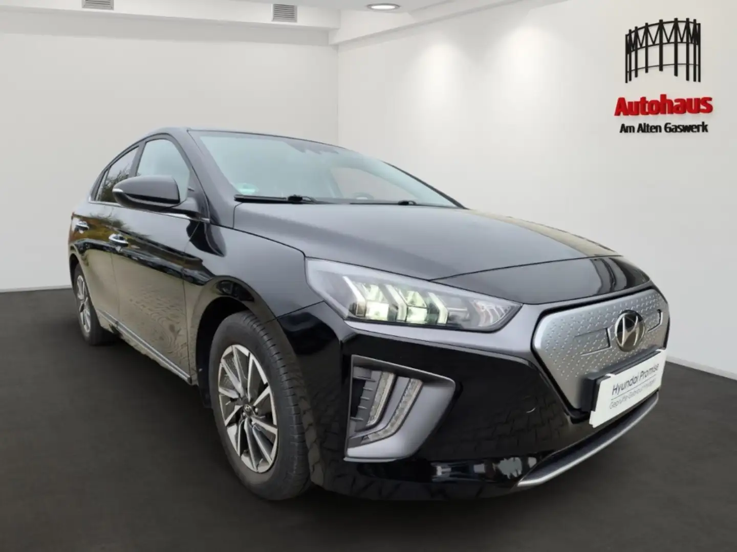 Hyundai IONIQ STYLE+BATTERIEZERTIFIKAT+NAVI+SITZHZG+KLIMA Negro - 2