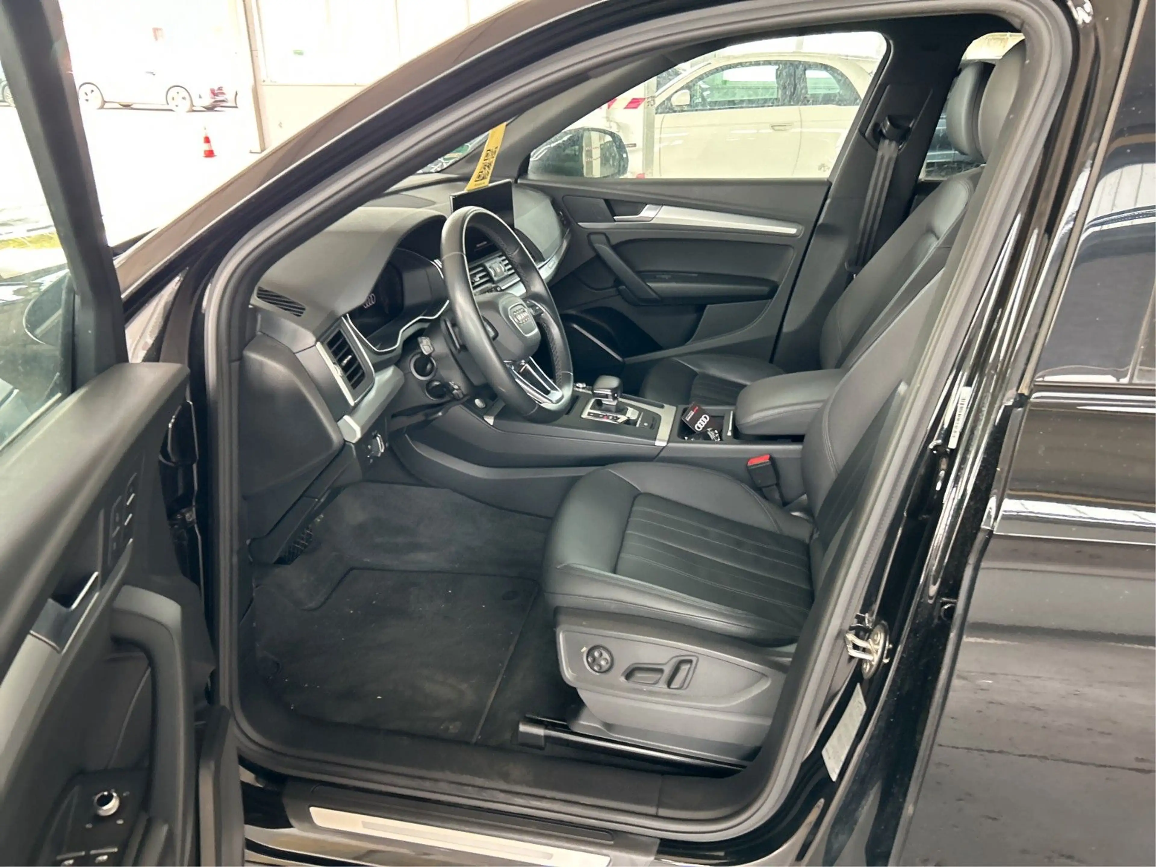 Audi Q5 50 TDI quattro advanced Aut. Navi SHZ ACC — photo 6