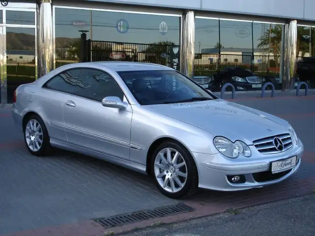 Mercedes-Benz CLK 200 320CDI Aut.