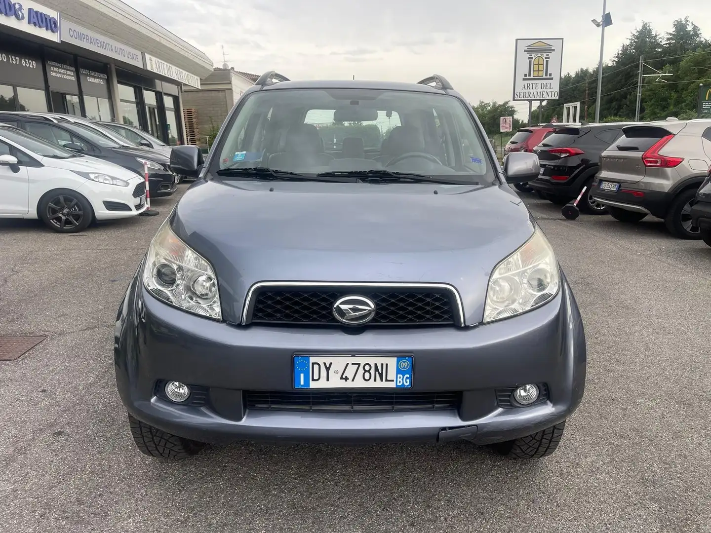 Daihatsu Terios 1.5 SXA auto Gris - 2