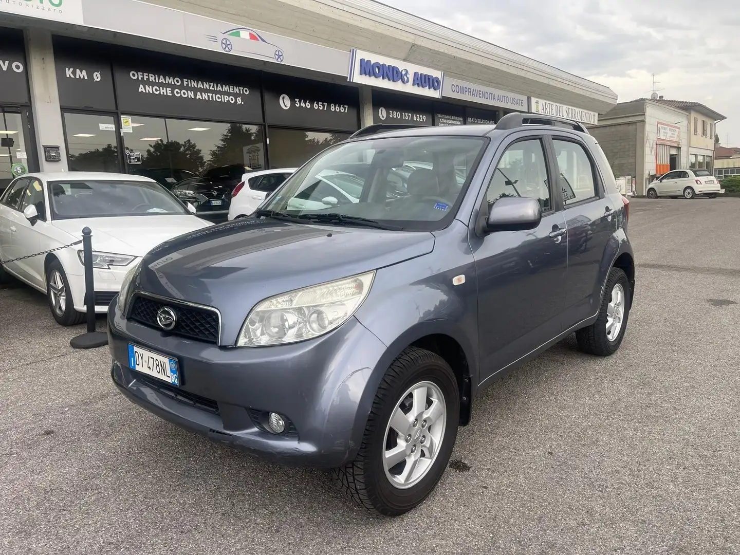 Daihatsu Terios 1.5 SXA auto Gris - 1