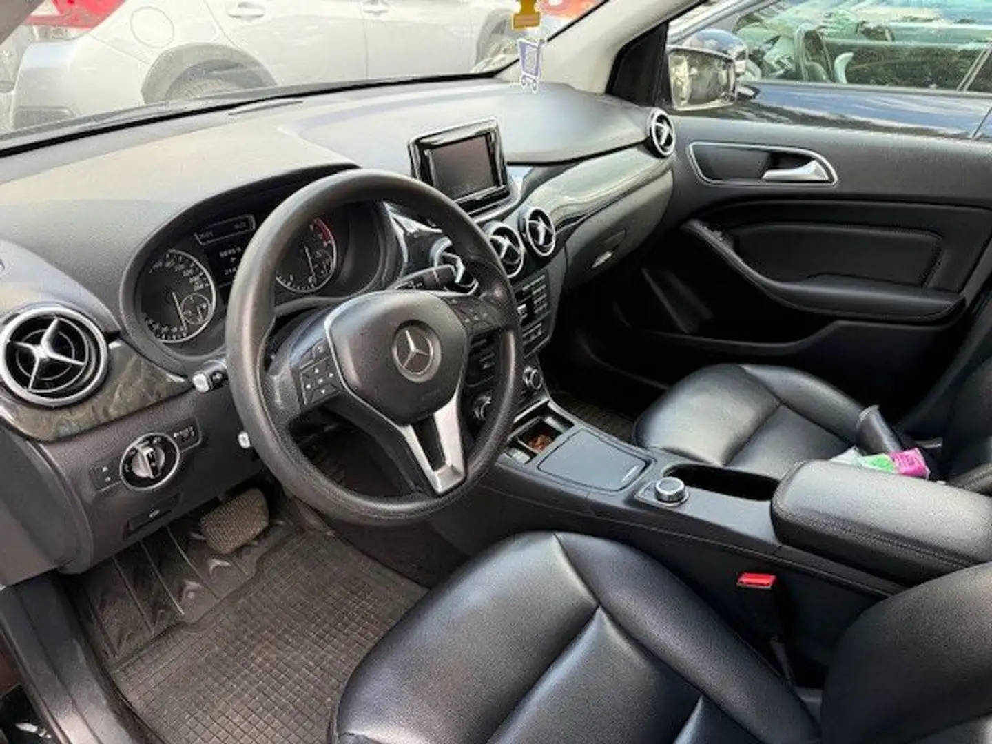 Mercedes-Benz B 180 CDI  Autom,Leder,Navi,Pdc, Kindersitze! Zwart - 2